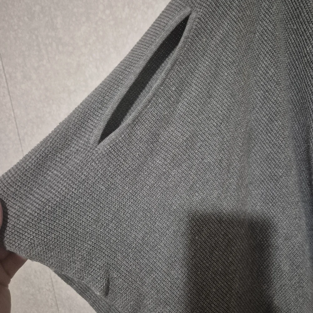 Lululemon Athletica Gray Poncho Sweater-Oversized....Size:OS
